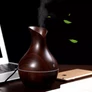 Kép 2/8 - Tulipán alakú mini párologtató USB-vel, RGB színes, ultrahangos, sötétbarna, ST
