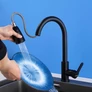 Kép 5/5 - Renew Force kihúzható konyhai csap, két permetező mód, elegáns matt fekete