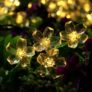 Kép 5/6 - Napelemes kerti dekor virág, 30 LED-es fényfüzér, meleg fehér