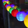 Kép 5/6 - Napelemes LED fényfüzér, többszínű lampionokkal, IP65 vízálló, 3,5 m