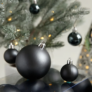 Kép 4/6 - 52 db-os XXL csomag karácsonyi gömb dísz készlet, matt és fényes fekete