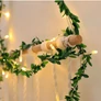Kép 2/4 - 20 LED-es fényfüzérrel kombinált mini mű borostyán girland, 2 m