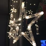 Kép 2/6 - 85 LED-es elemes Csillag-jégcsap kültéri-beltéri fényfüggöny, meleg fehér, 120 x 33 cm széles, 8 világítási móddal, IP44