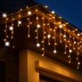 Kép 5/12 - 12 m-es 300 LED-es hálózati adapteres jégcsap hosszabbítható fényfüzér, fehér kábeles, meleg fehér csillogó LED effekttel, IP44
