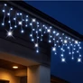 Kép 4/6 - 12 m-es 300 LED-es hálózati adapteres jégcsap hosszabbítható fényfüzér, fehér kábeles, hideg fehér-csillogó Hideg fehér effekttel, IP44