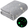 Kép 7/7 - Sötétben fluoreszkáló takaró, szürke, csillagos, 150 x 200 cm