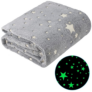 Kép 4/4 - Sötétben fluoreszkáló takaró, Világosszürke-csillagos, 150 x 200 cm