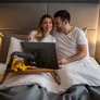 Kép 5/8 - Fém, erős és stabil állítható 3D asztali monitor tartó konzol 17"-től 32"-ig terjedő monitorokhoz