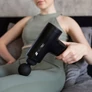 Kép 1/8 - Akkumulátoros izomregeneráló, izomlazító, masszírozó pisztoly, 4 db fejjel
