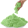 Kép 3/6 - Kinetikus homok felfújható homokozóval, formákkal, 2 kg -  zöld homokkal