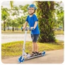 Kép 2/10 - Világító LED kerekes összecsukható roller, gyerekeknek, 50 kg teherbírással, kék