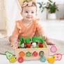 Kép 3/10 - Montessori Mágneses Puzzle Fa Kocka Válogató Kapd el a bogarat! Fa Répakocsi