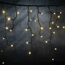 Kép 1/5 - 90 LED-es jégcsap kültéri-beltéri fényfüzér meleg fehér, 3 méter széles