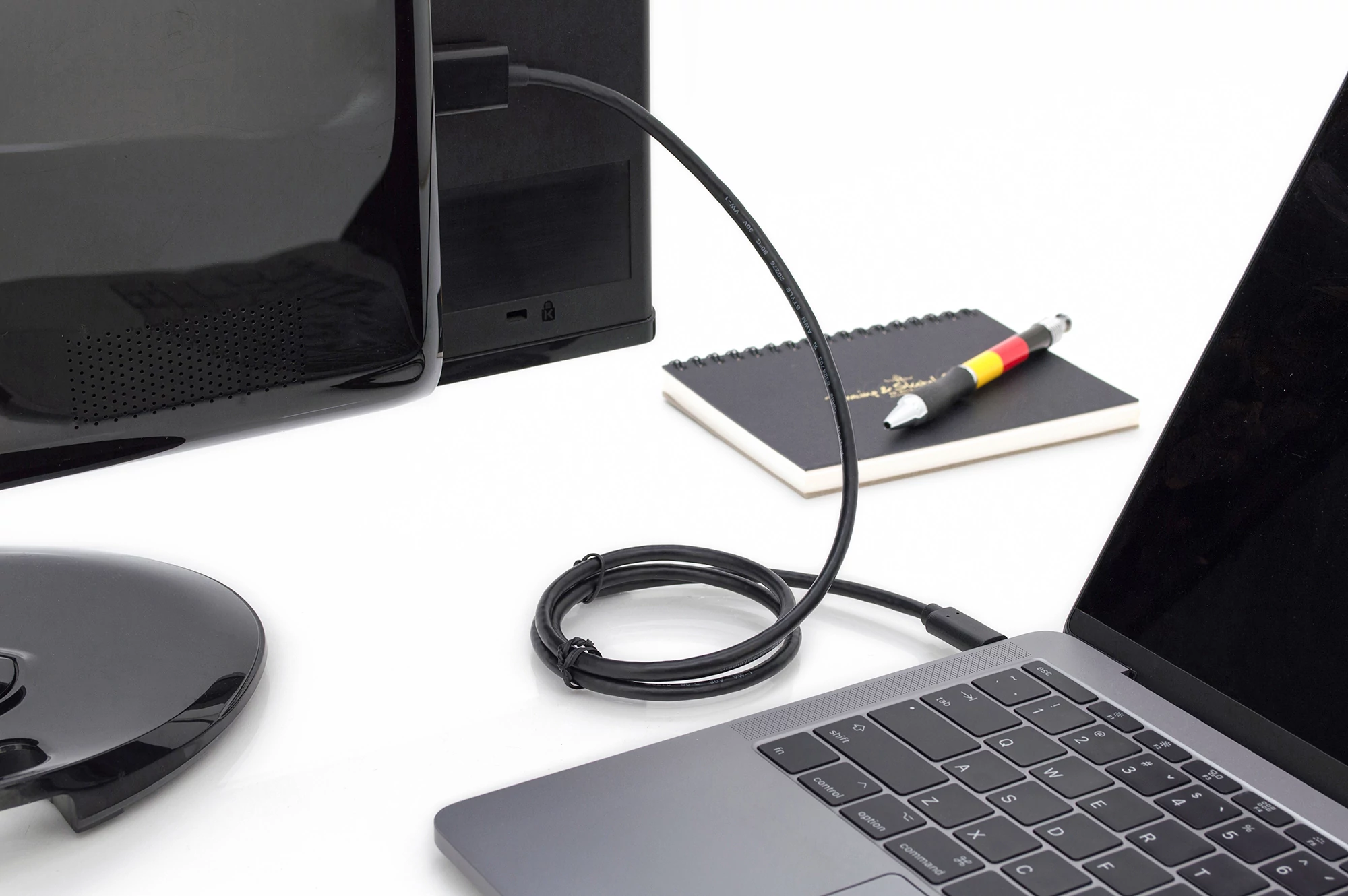 Digitus AK-300330-020-S, 2 M, USB C-típus, DisplayPort, Dugó, Dugó, Egyenes