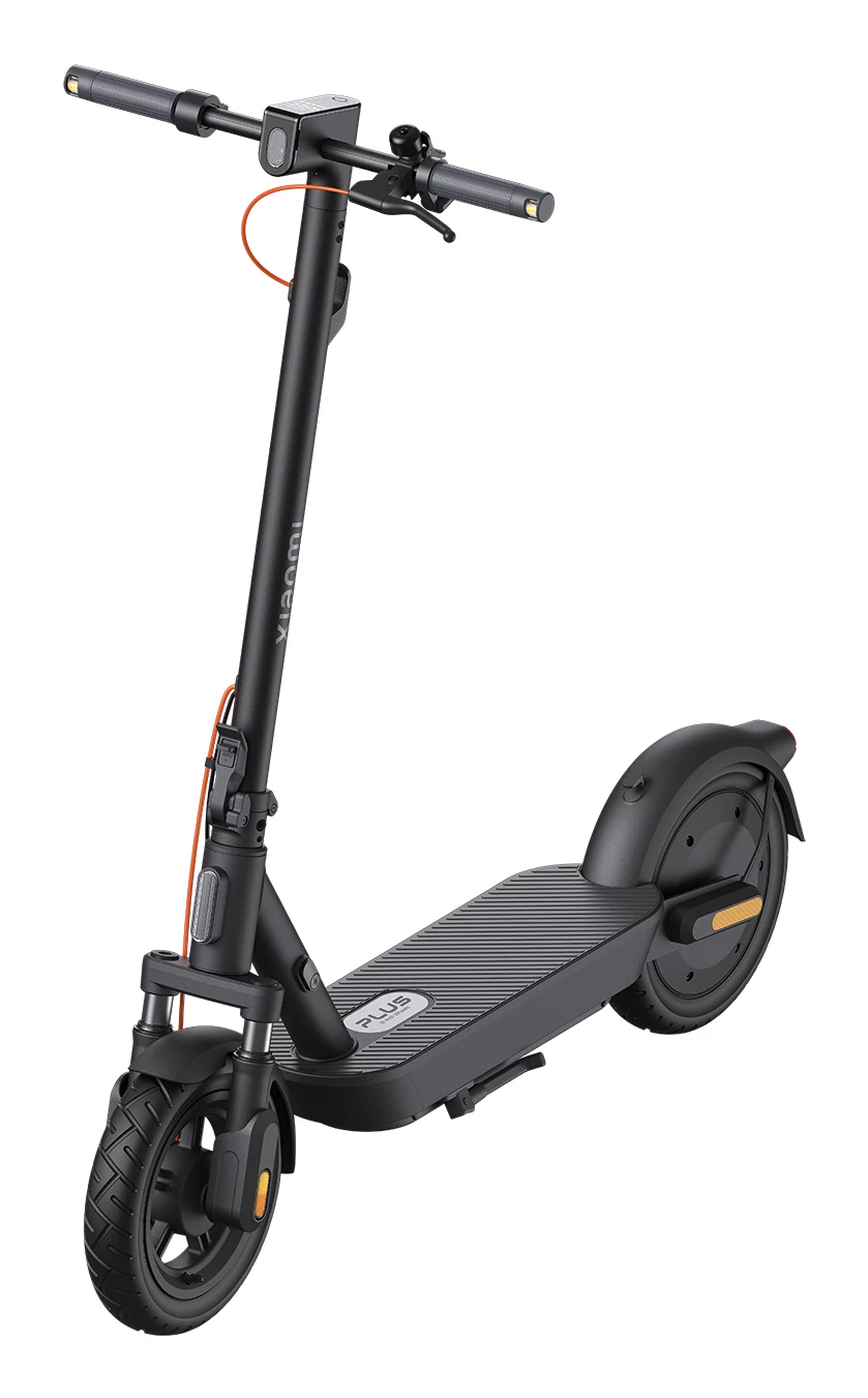 Xiaomi 5 Plus Klasszikus roller, fekete, 25 km/óra, 120 kg